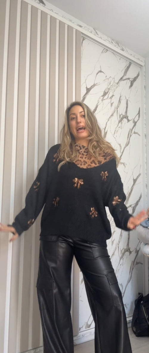 Bow sweater